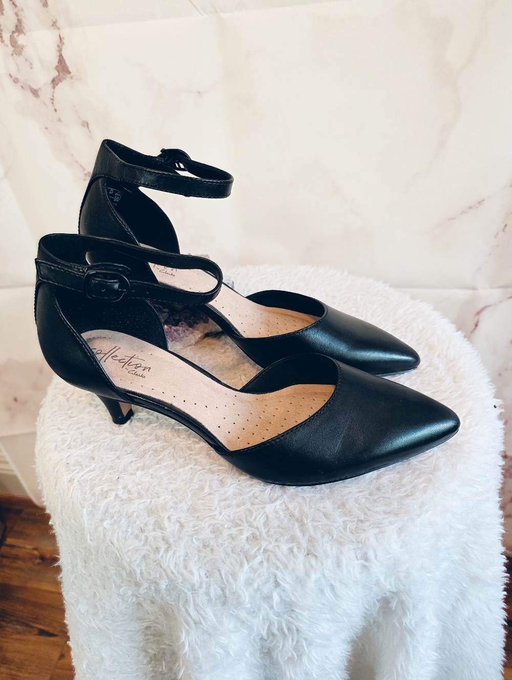Clarks Collection Black Ankle Strap Heels Size 6.5 Comfort Kitten Heel 1" Work - Picture 3 of 9